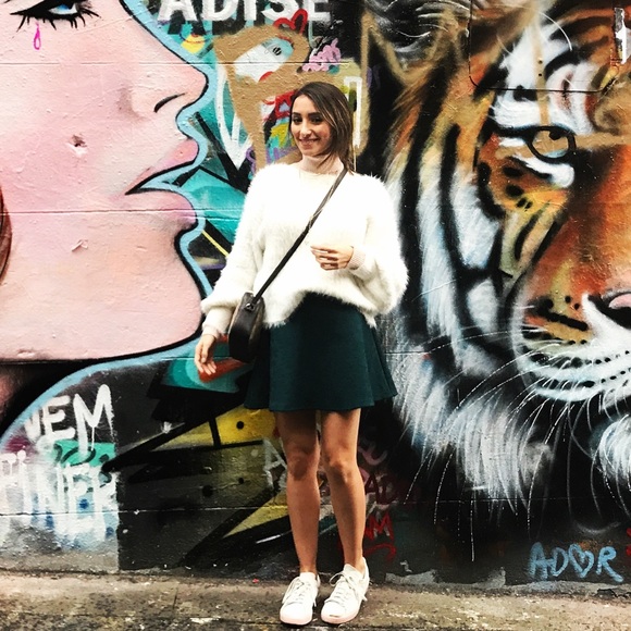 FOREVER 21 Emerald skirt - Picture 1 of 3